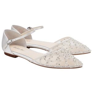Bella Belle Art Deco Ivory Pearl Beaded Flats (Size 10.5)